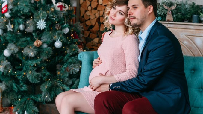 romantic gifts for pregnant wife